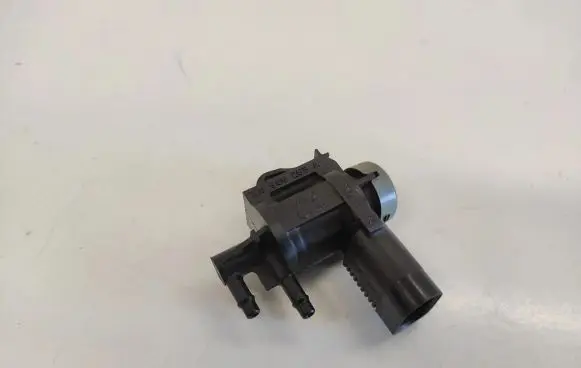 Volkswagen Caddy Turbo solenoid valve 1K0906283