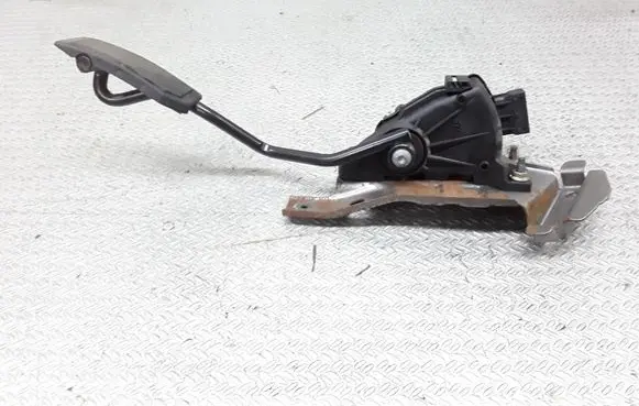 Nissan Almera N16 Accelerator throttle pedal 18002AU410