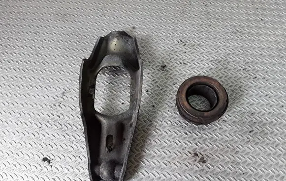Audi A4 S4 B6 8E 8H Slave cylinder release bearing 012141719B