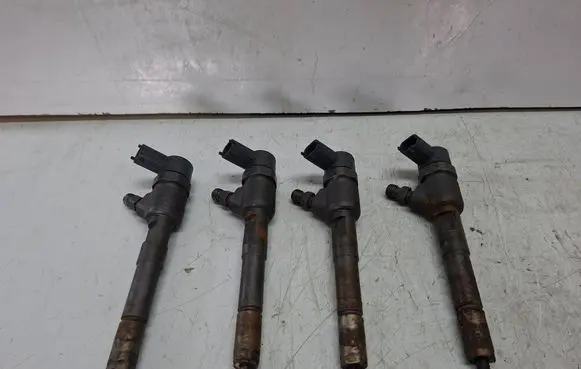 Fiat Doblo Fuel injector S27610295 0445110938
