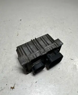 Opel Insignia A Glow plug pre-heat relay 55574293