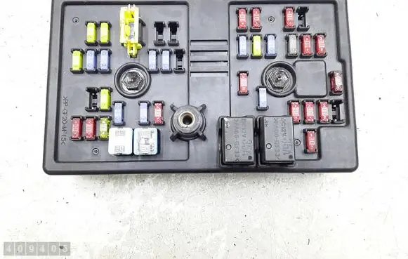 Chevrolet Captiva Fuse module 96821082