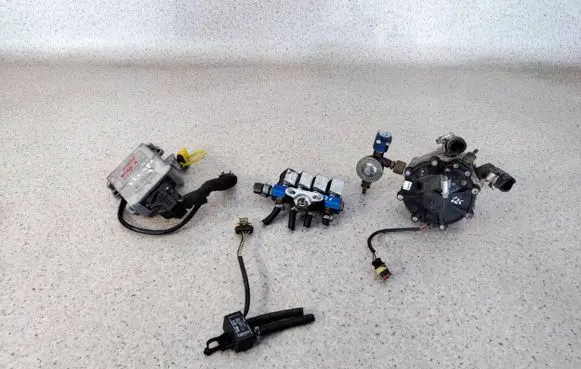 Mazda 626 LP gas control unit module 67R-014903 67R-01097