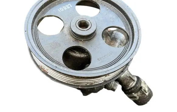 Opel Insignia A Power steering pump 55563329