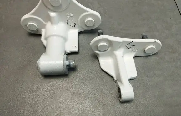 Rear door hinge set