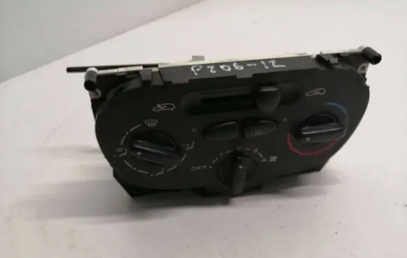 Peugeot 206 Climate control unit 1068701