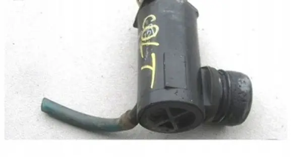 Mitsubishi Colt Windscreen/windshield washer pump