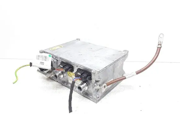 Mercedes-Benz C W205 Battery charger (optional) A0009001108 A0009016903