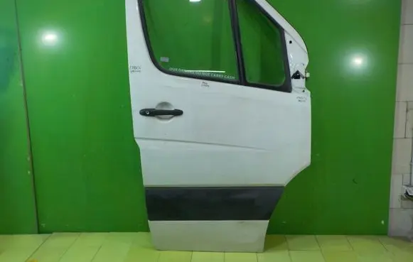 Mercedes-Benz Sprinter W906 Front door PRZOD PRAWE