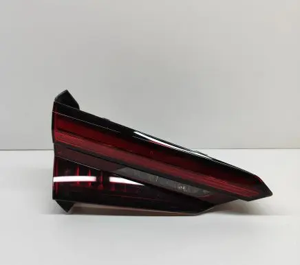 Audi A5 Tailgate rear/tail lights 8W6945093J