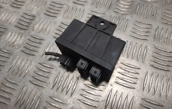 Peugeot 607 Glow plug pre-heat relay 0281003018
