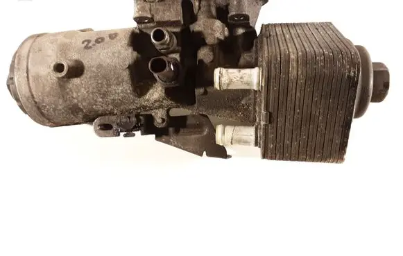 Oil filter mounting bracket
