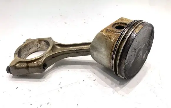 Renault Megane III Piston with connecting rod K4M848