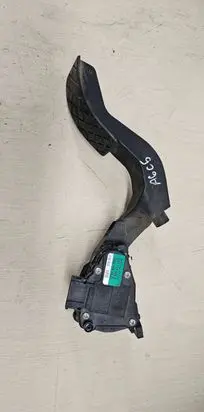 Audi A6 S6 C5 4B Accelerator throttle pedal 8d1721523e 33391848