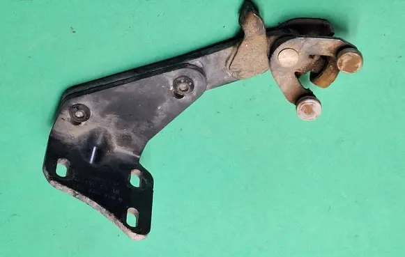 Volkswagen Caddy Sliding door lower roller guide/hinge 2K0843398B