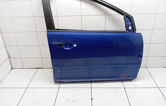 Ford Focus Front door