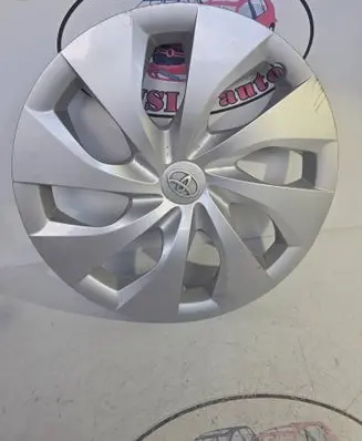Toyota Auris E180 R16 wheel hub/cap/trim 4260202410