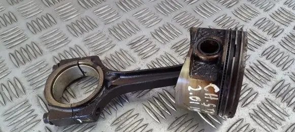 Chrysler Stratus Piston with connecting rod