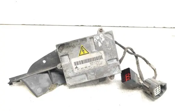 Volvo C70 Headlight ballast module Xenon 1304490559 30678911 1307329098