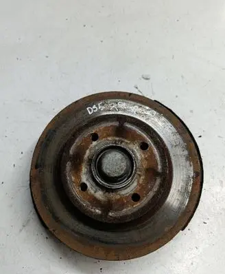 Rear wheel hub spindle/knuckle