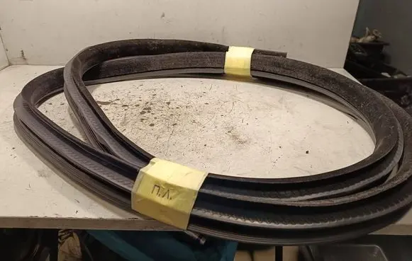 Jaguar XF X260 Front door rubber seal