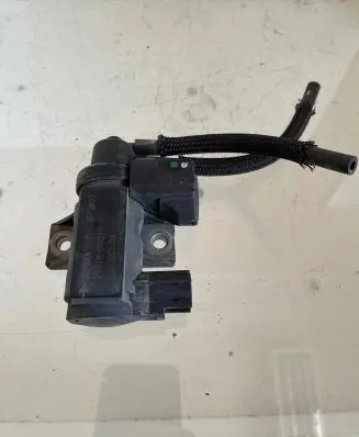 Toyota Corolla Verso AR10 Turbo solenoid valve 258190R011 07T103 70051308
