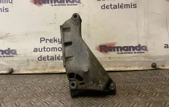 Volkswagen Transporter - Caravelle T5 Engine mounting bracket 03L199207