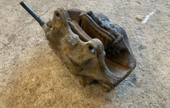 Mercedes-Benz S W140 Front brake caliper A0004208483