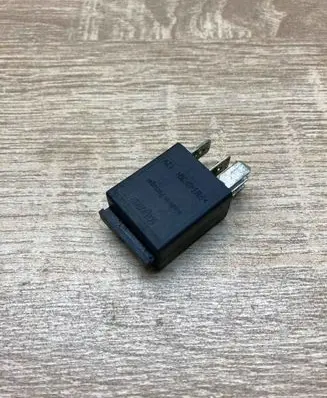 Seat Alhambra (Mk1) Other relay 7M0951253C 95VW10K705EA
