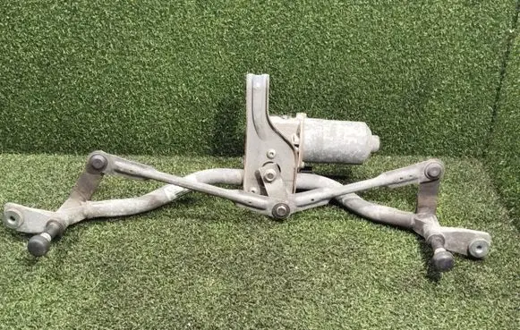 Renault Trafic III (X82) Front wiper linkage and motor 288004907R 0390243508 93867984