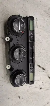 Volkswagen PASSAT B6 Climate control unit