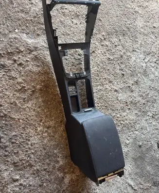Volkswagen Tiguan Armrest 5M0864207E 1151672 960170B