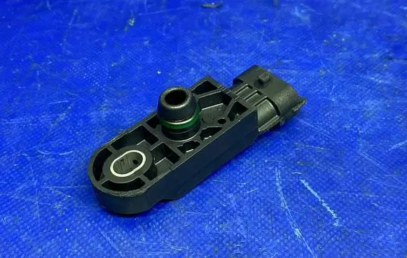 Suzuki Grand Vitara II Air pressure sensor 0281002958 8200685363 H8200758731