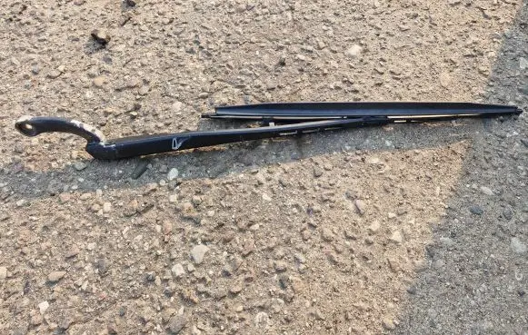 Audi A4 S4 B6 8E 8H Front wiper blade arm