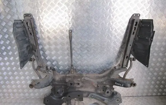 Toyota Auris E180 Front axle beam AURISIISANKI