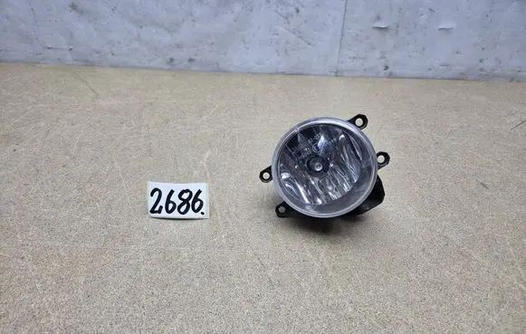 Toyota Yaris Front fog light 8121002110