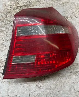 BMW 1 E81 E87 Rear/tail lights 3013640005