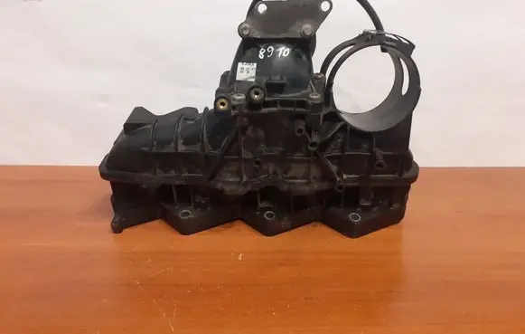 Mercedes-Benz C W204 Intake manifold A6460980024 8910