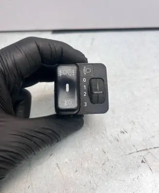 Mercedes-Benz Vito Viano W638 Headlight level height control switch 0075451524