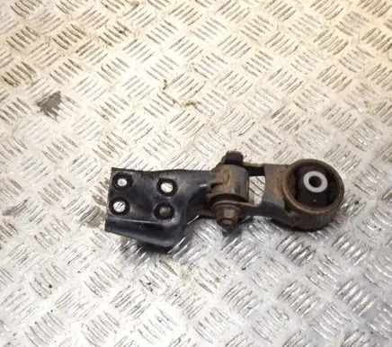 Toyota Yaris Engine mount bracket