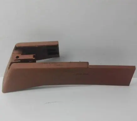 Volkswagen Touareg I Front passenger seat rail trim 7L0881478