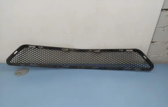 Mercedes-Benz GLK (X204) Front bumper lower grill A2048857823