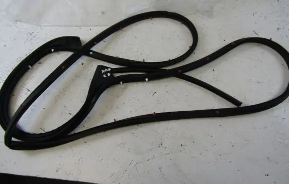 Suzuki Swift III Rubber seal rear door 8467153R01
