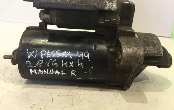 Volkswagen PASSAT B5 Starter motor 078911023D 0001108174 0001108175