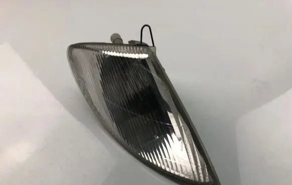 Renault Megane I Front fender indicator light 7700831467