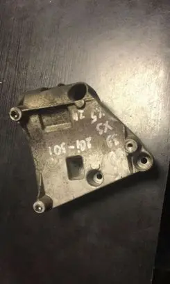 BMW X5 E53 A/C compressor mount bracket 7512556