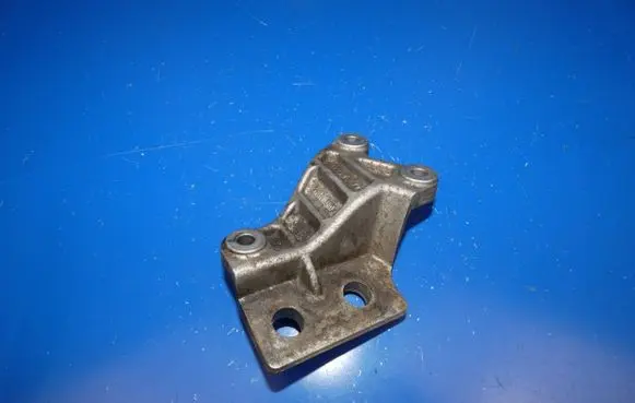 Volvo XC90 Front differential bracket 31370260 BQ3EA