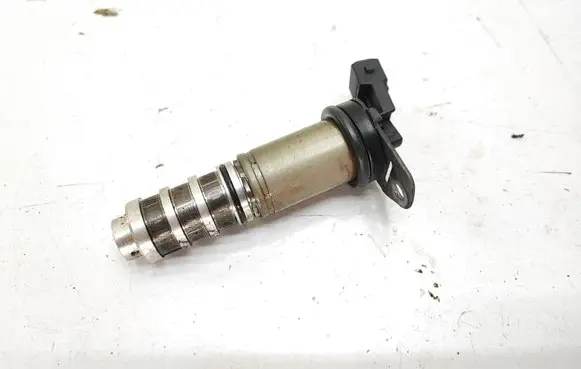 BMW X3 F25 Camshaft vanos timing valve 7585776 11367585776