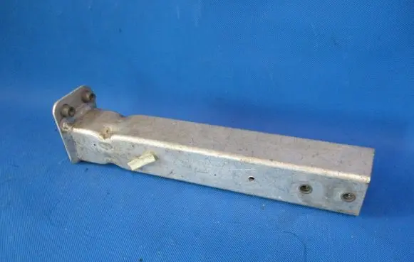 Audi A8 S8 D4 4H Front bumper mounting bracket 4H0806063E 1153802S