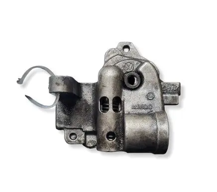 Volkswagen PASSAT B6 Oil pump 03G115105C